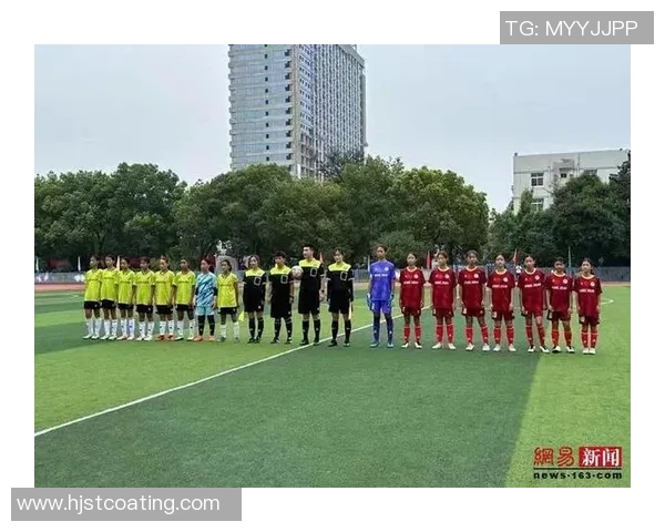 足球巨星组合闪耀绿茵场 默契配合再创传奇引领未来新风潮 足球巨星组合闪耀绿茵场 默契配合再创传奇引领未来新风潮