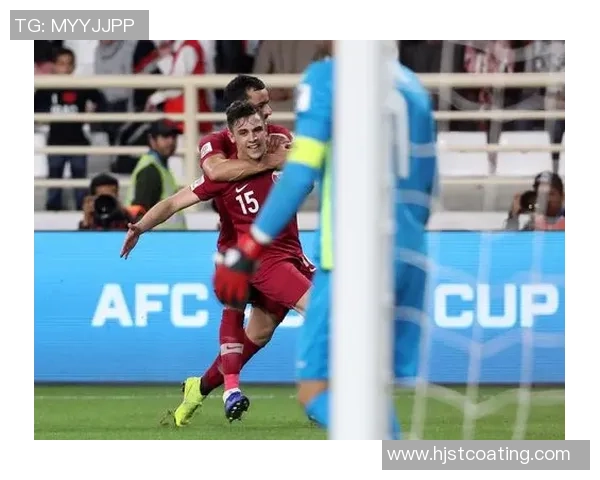 卡塔尔足球明星球员亮相国际赛场展现超凡技艺与实力