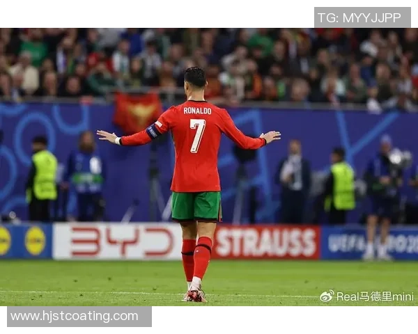 C罗激情驰骋绿茵场 足球天王精彩瞬间高清壁纸分享 C罗激情驰骋绿茵场 足球天王精彩瞬间高清壁纸分享